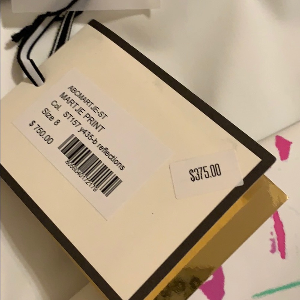 Dress - Picture 4 of 4